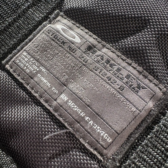 Oakley Black and Red Tactical Field Gear Briefcase Computer Bag - Picture 3 of 15